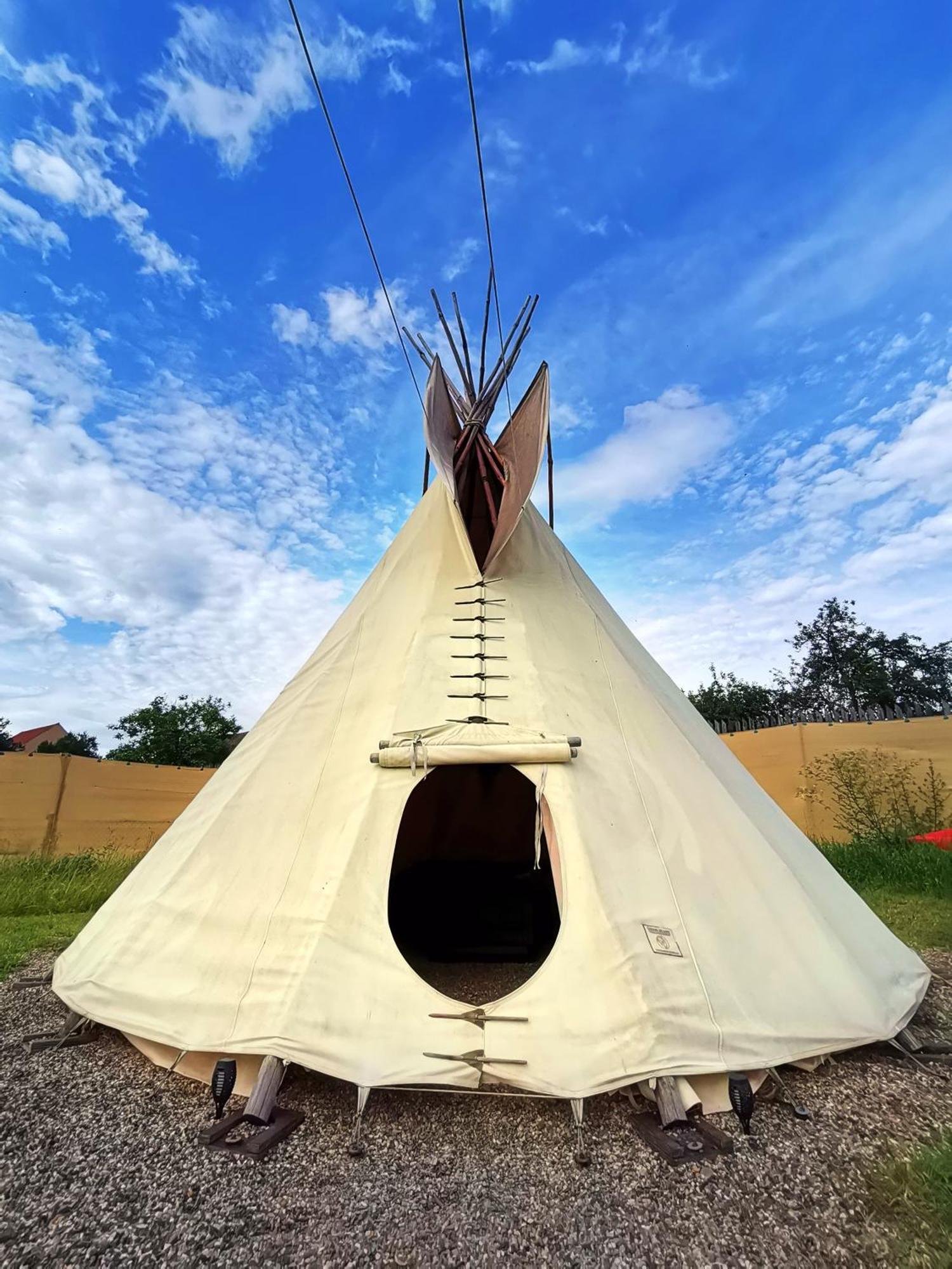 מלון Chodouny Teepee Camp Lounky מראה חיצוני תמונה